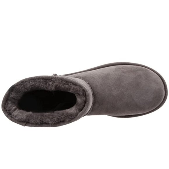 UGG Unisex Kids Classic Short Boots - Picture 7 of 8